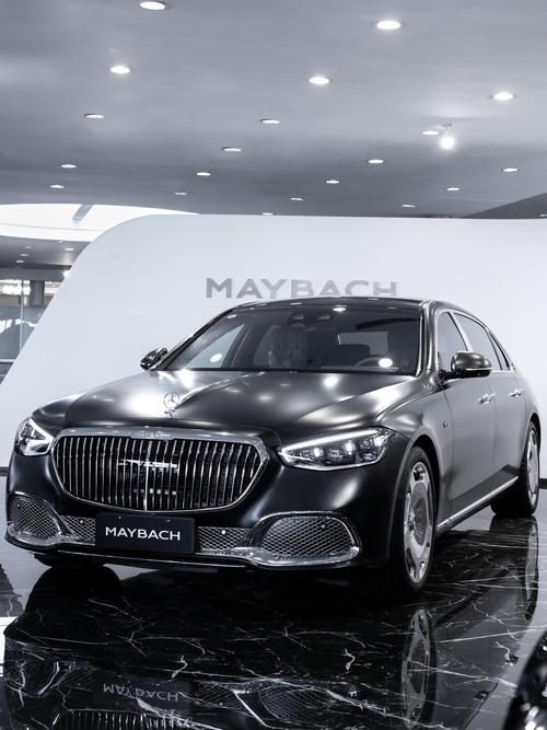 成都285岚图汽车的售后服务让用户无忧出行，迈巴赫未来的豪华车趋势